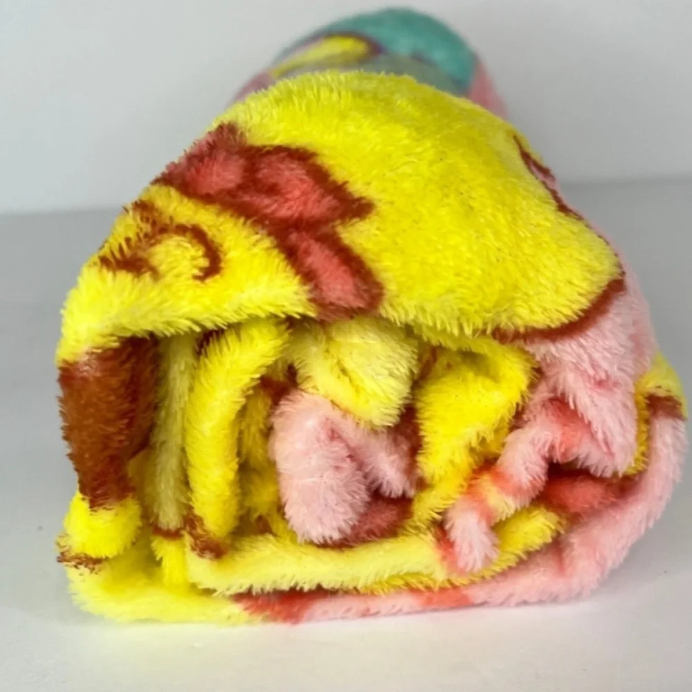 NEW Hello Kitty Pompompurin Blanket Sanrio Silk Touch Throw 40” x 50” - Picture 2 of 10